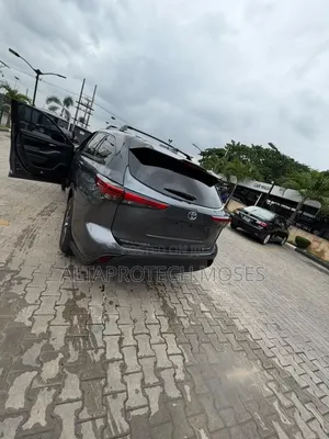 Toyota Highlander XLE AWD 2020 Gray