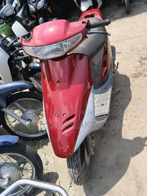 Suzuki 2020 Red