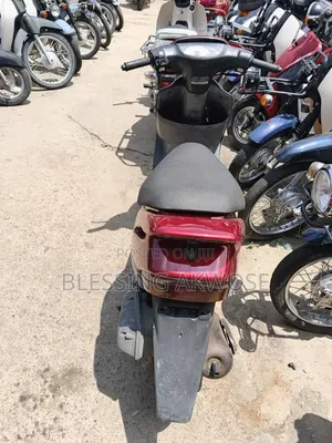 Suzuki 2020 Red