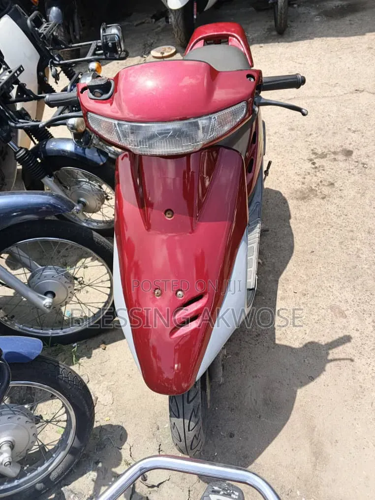 Suzuki 2020 Red
