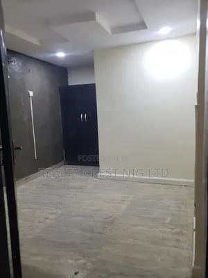 2bdrm Block of Flats in Toyin Street for rent