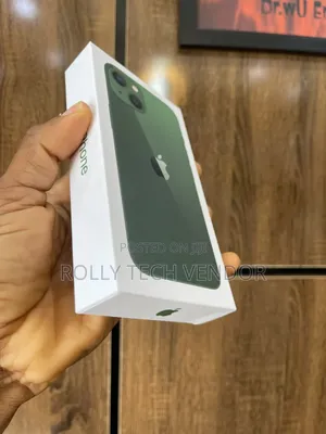New Apple iPhone 13 128 GB Green