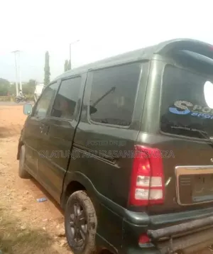 Toyota Ipsum 2003 Black