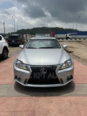 Lexus IS 2015 Silver