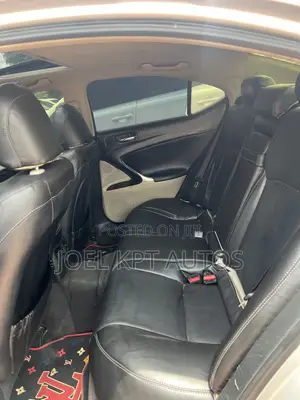 Lexus IS 2015 Silver