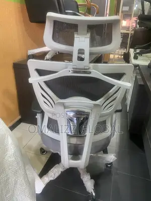 Quality Relaxing Swivel Chair