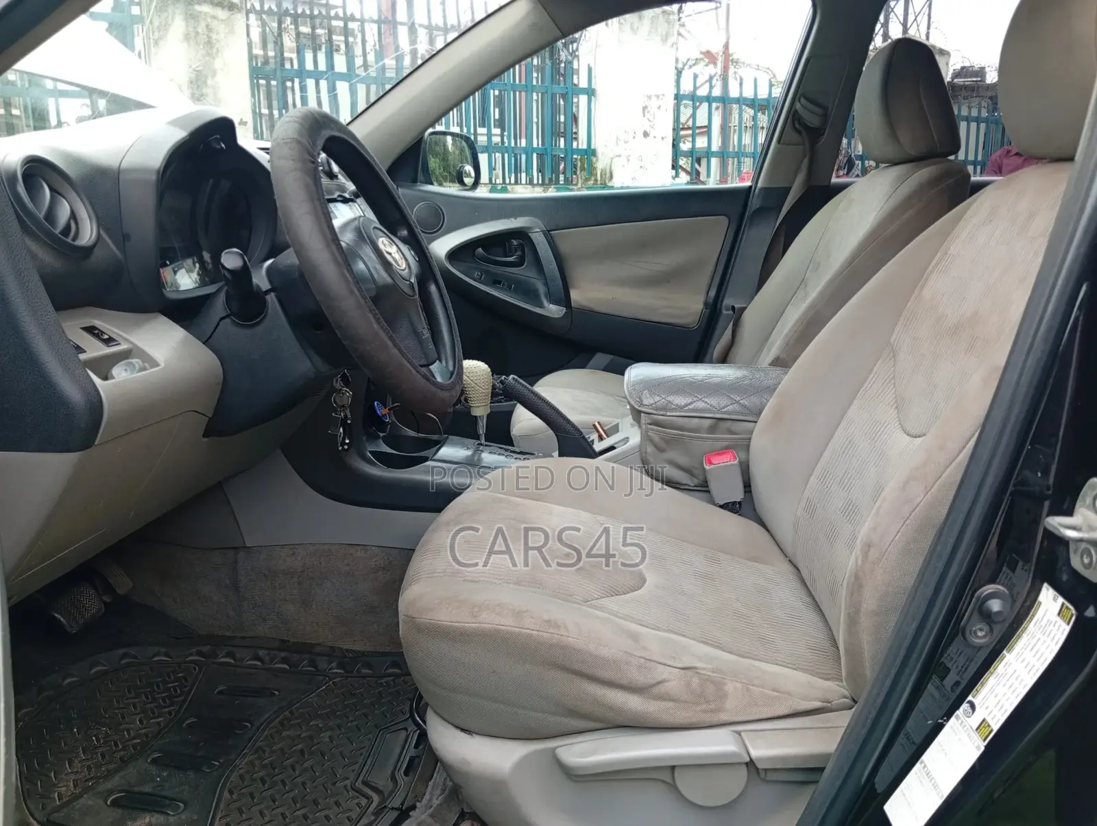 Toyota RAV4 2010 Black