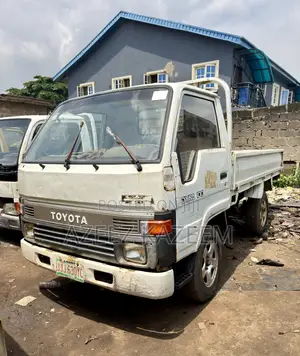 Toyota Dyna 100 First Body 3Y Petrol Engine Japan Direct