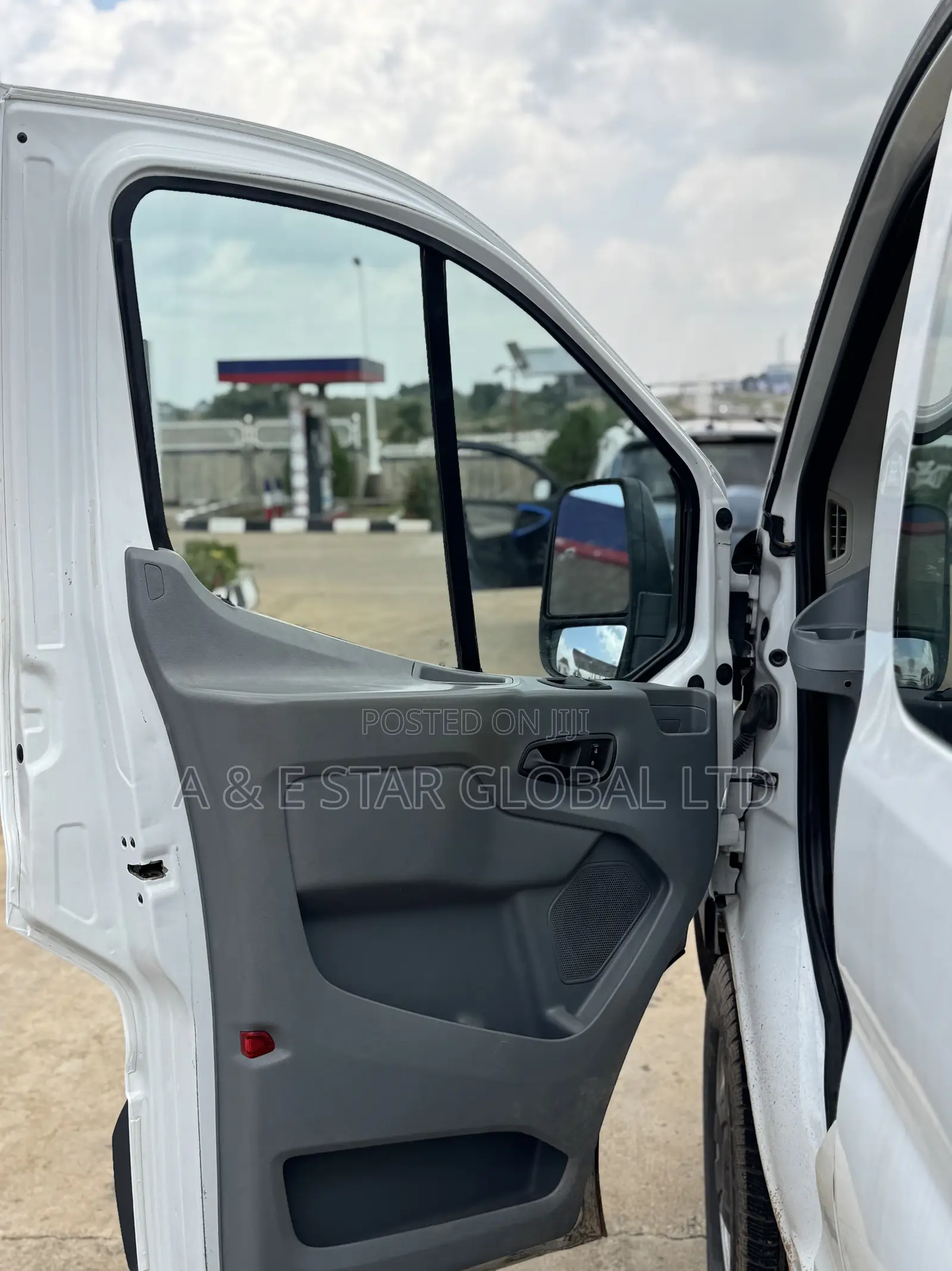 Ford Transit 2017 White
