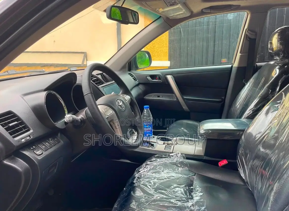 Toyota Highlander 2012 Black