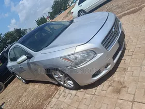 Nissan Maxima SV 2009