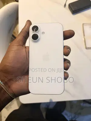Apple iPhone 16 128 GB White