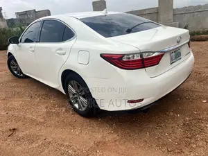 Lexus IS 2014 White