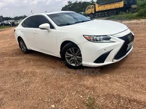 Lexus IS 2014 White