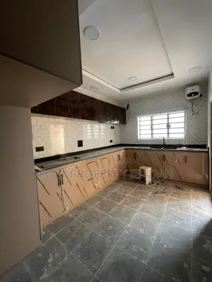 3bdrm Apartment in Carlton Gate Estate, Akobo for rent