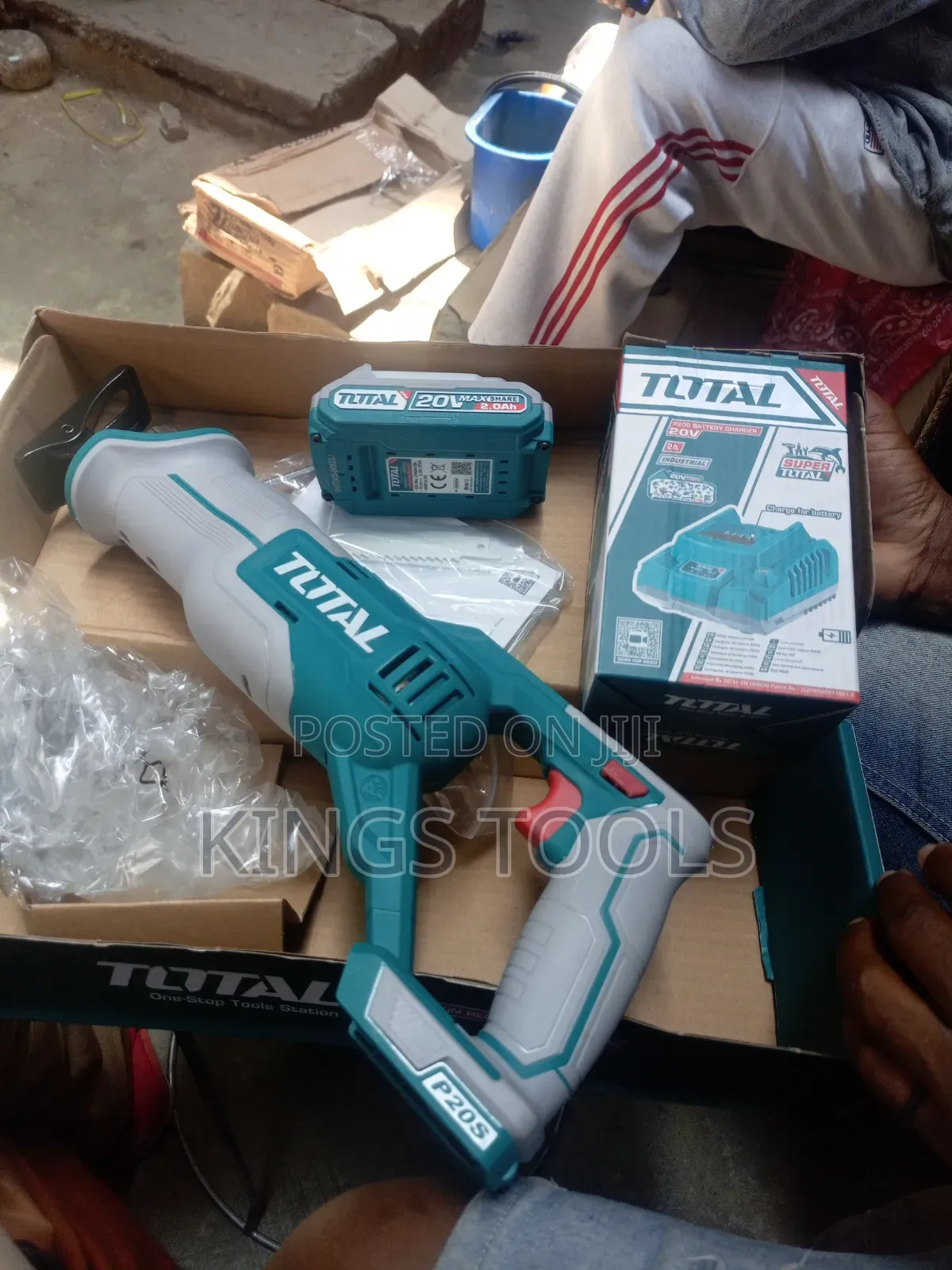 Reciprocating Saw 20v (Total)