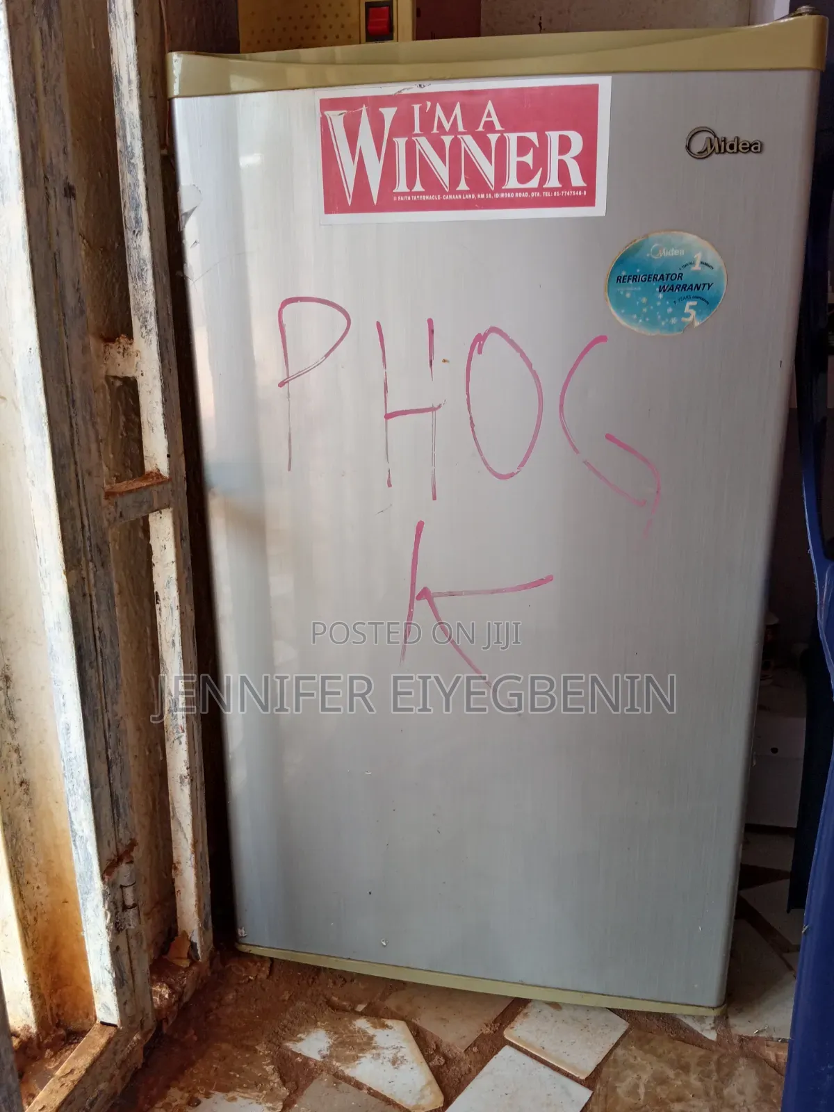 Used Student Fridge in a Perfect Working Condition