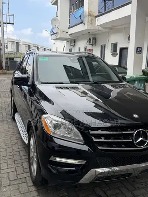 Mercedes-Benz M Class ML350 4MATIC 4dr SUV AWD (3.5L 6cyl 7A) 2014