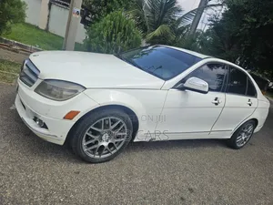 Mercedes-Benz C300 2011 White