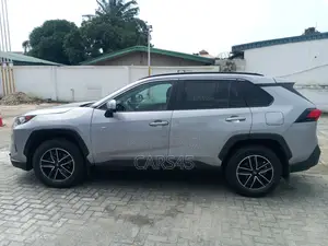 Toyota RAV4 2020 Silver