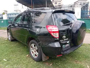 Toyota RAV4 2010 Black