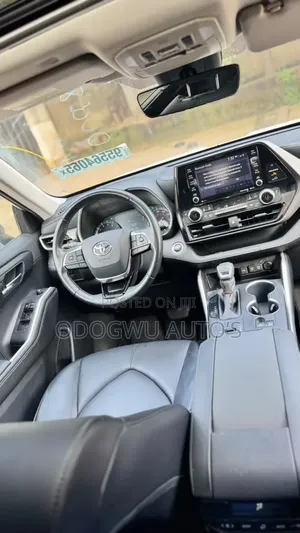 Toyota Highlander XLE AWD 2020 White