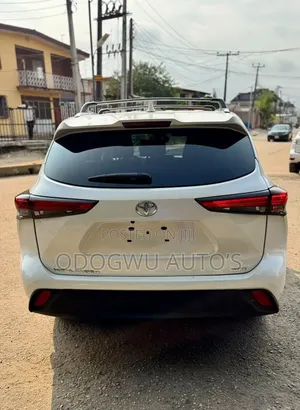 Toyota Highlander XLE AWD 2020 White