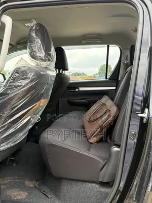 New Toyota Hilux 2025 Black