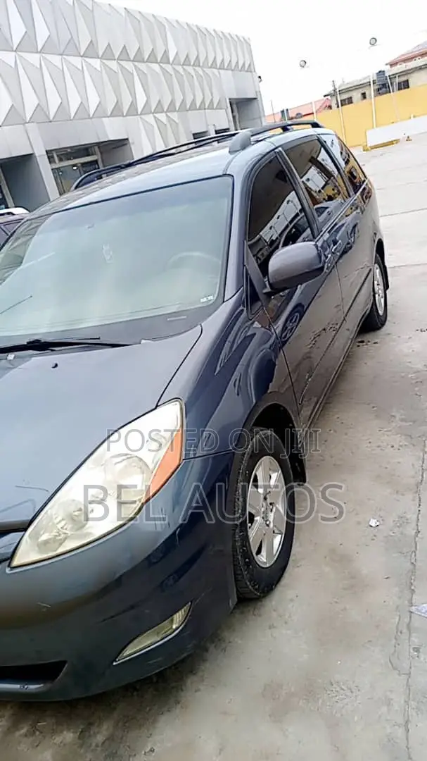 Toyota Sienna 2008 Gray