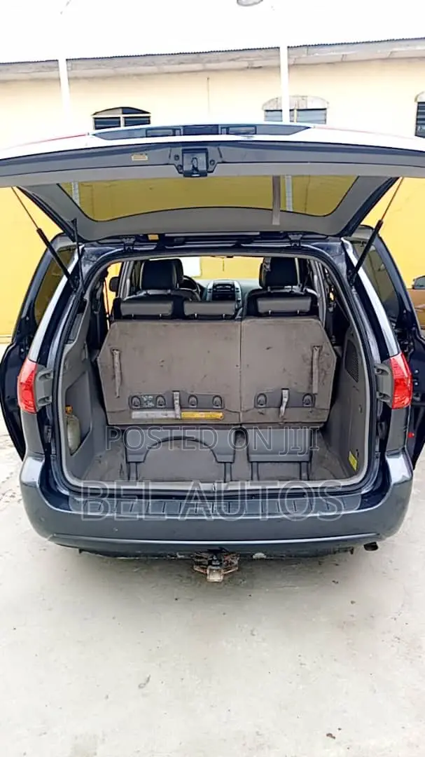Toyota Sienna 2008 Gray