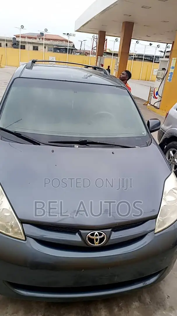 Toyota Sienna 2008 Gray