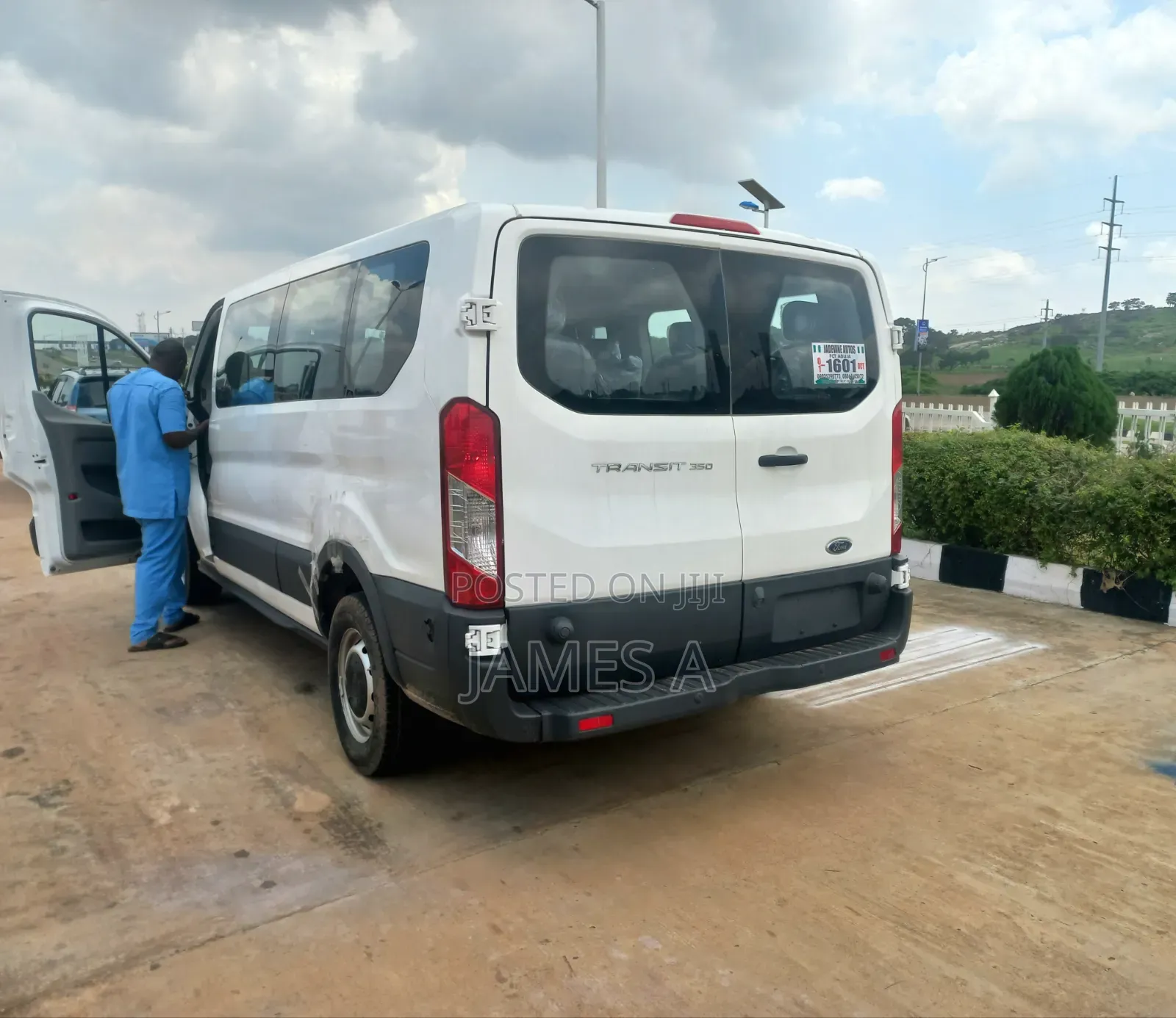 Ford Transit-350 2017 White