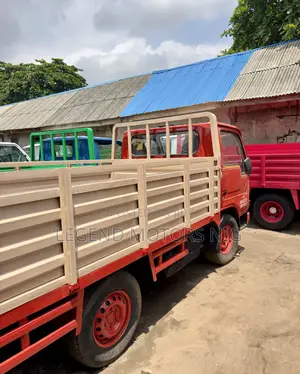 Nissan Cabstar Petrol Engine NA20 First Body 2000 Red
