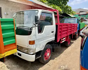 Toyota Dyna 200 Petrol Engine 2RZ Company Used