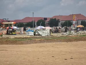 300sqm Commercial Plaza Plot Available