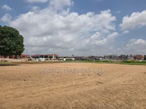 300sqm Commercial Plaza Plot Available