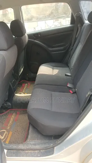 Pontiac Vibe 2007 Silver