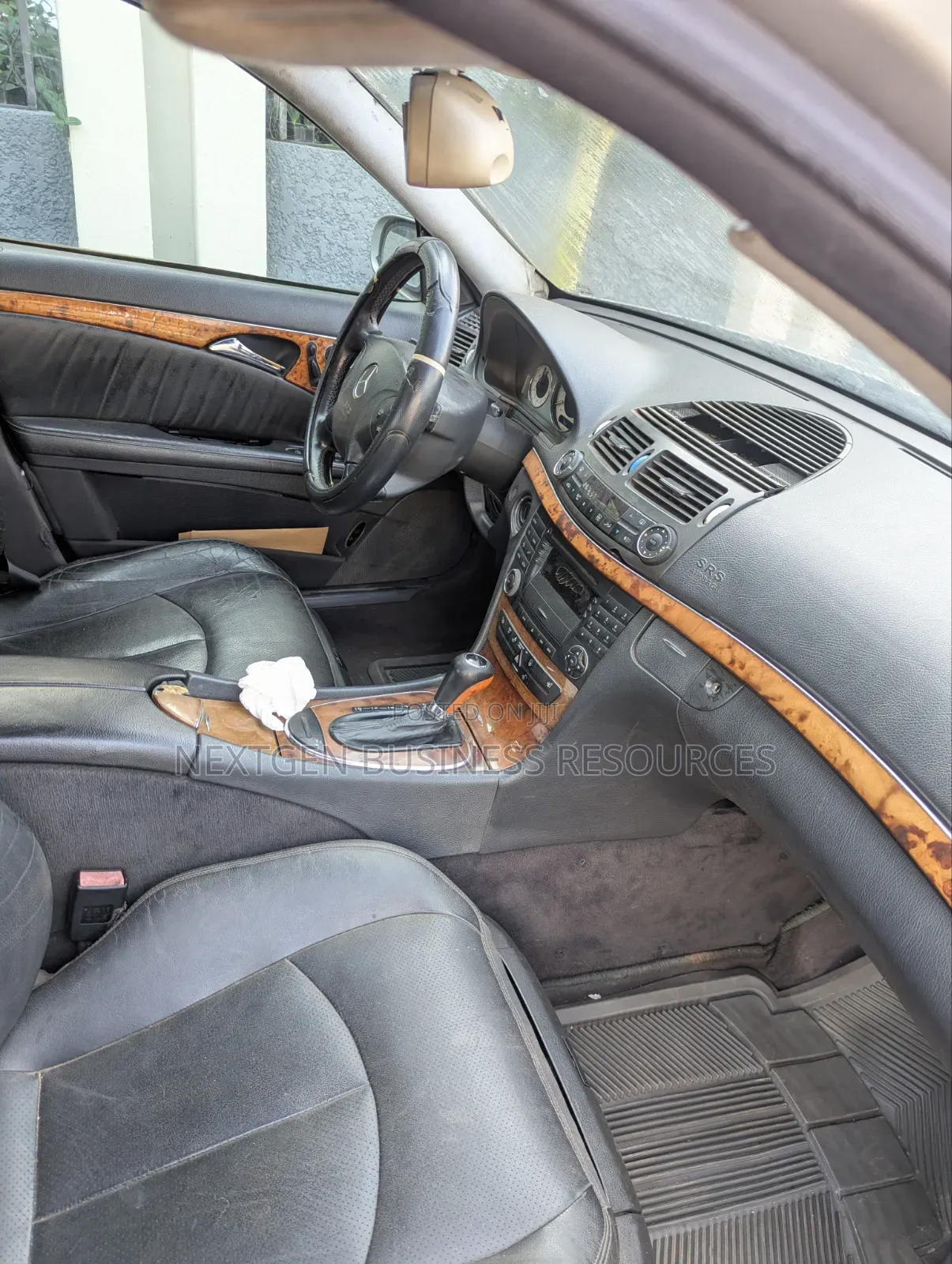 Mercedes-Benz E320 2003 Gold