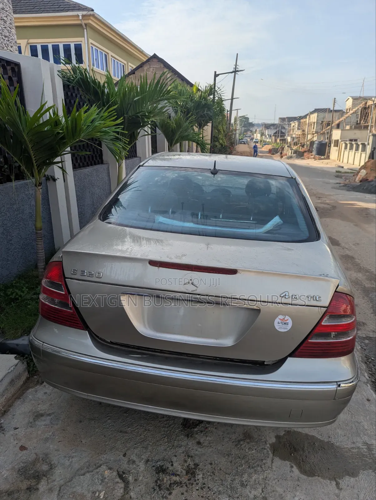 Mercedes-Benz E320 2003 Gold