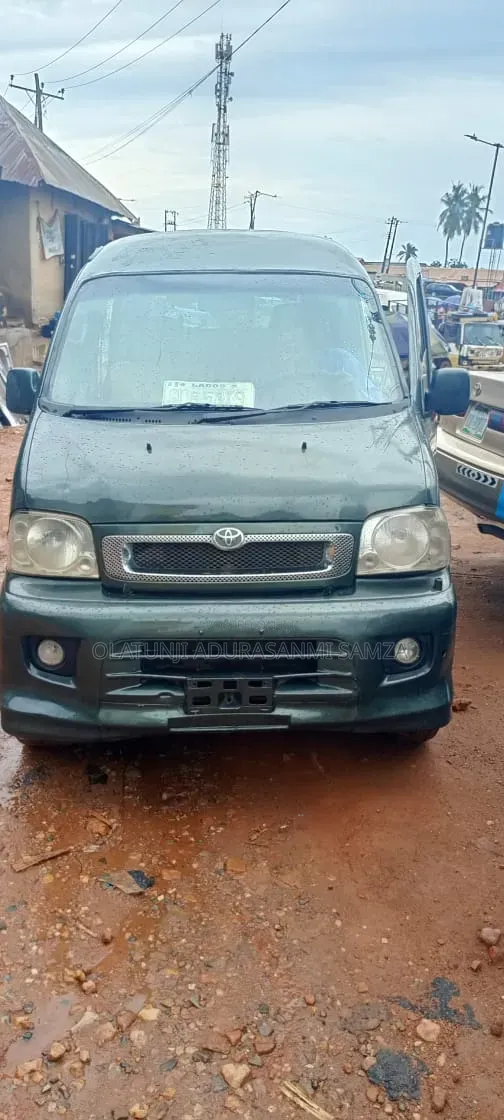 Toyota Ipsum 2003 Black