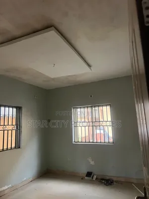 3bdrm Apartment in Magodo Phase 2 Gra for rent
