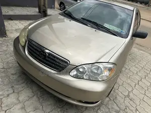 Toyota Corolla LE 2007 Gold