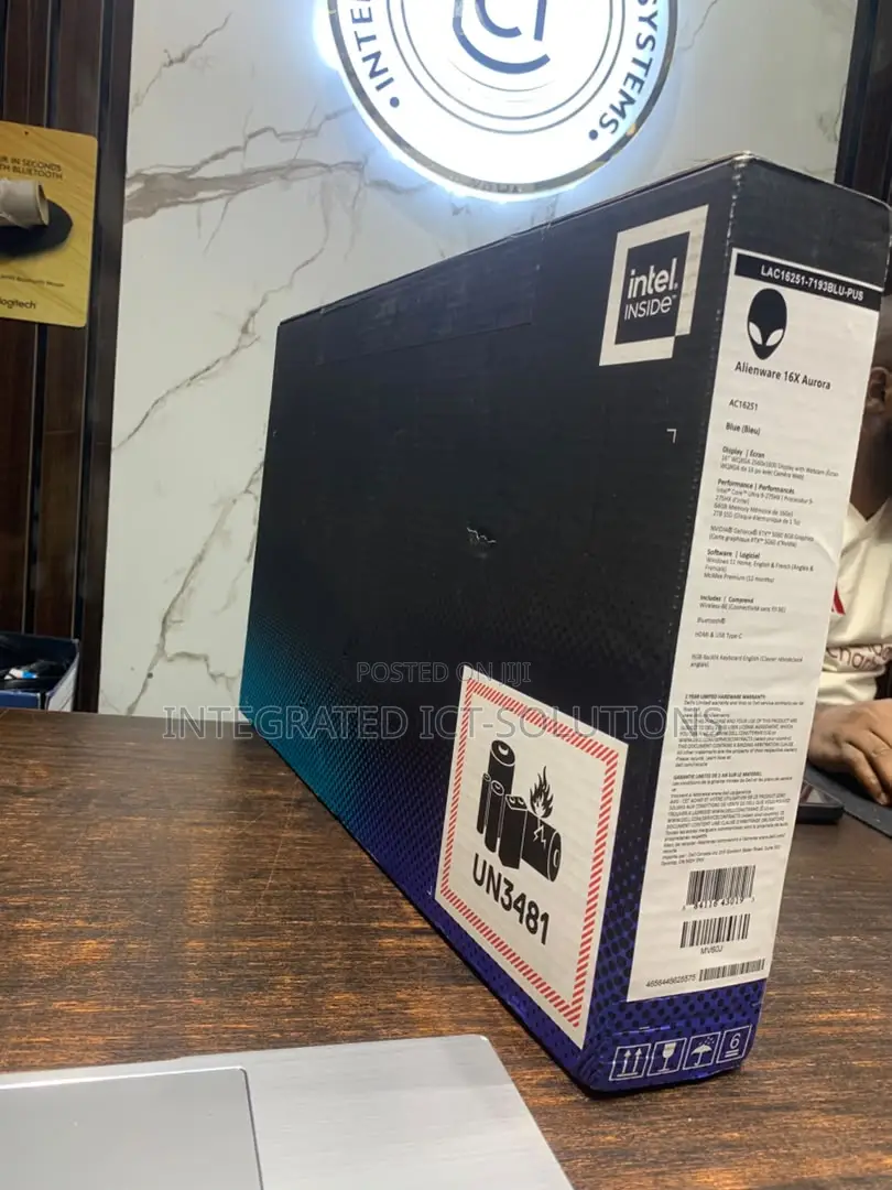 New Laptop Dell 64GB Intel Core Ultra 9 SSD 2T