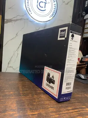 New Laptop Dell 64GB Intel Core Ultra 9 SSD 2T