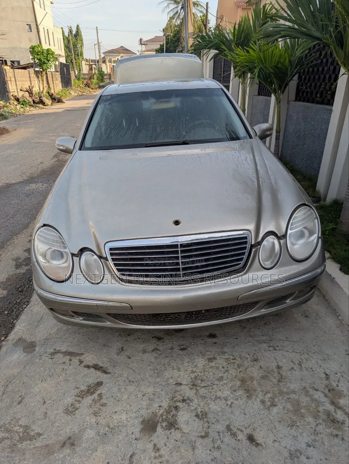 Mercedes-Benz E320 2003 Gold