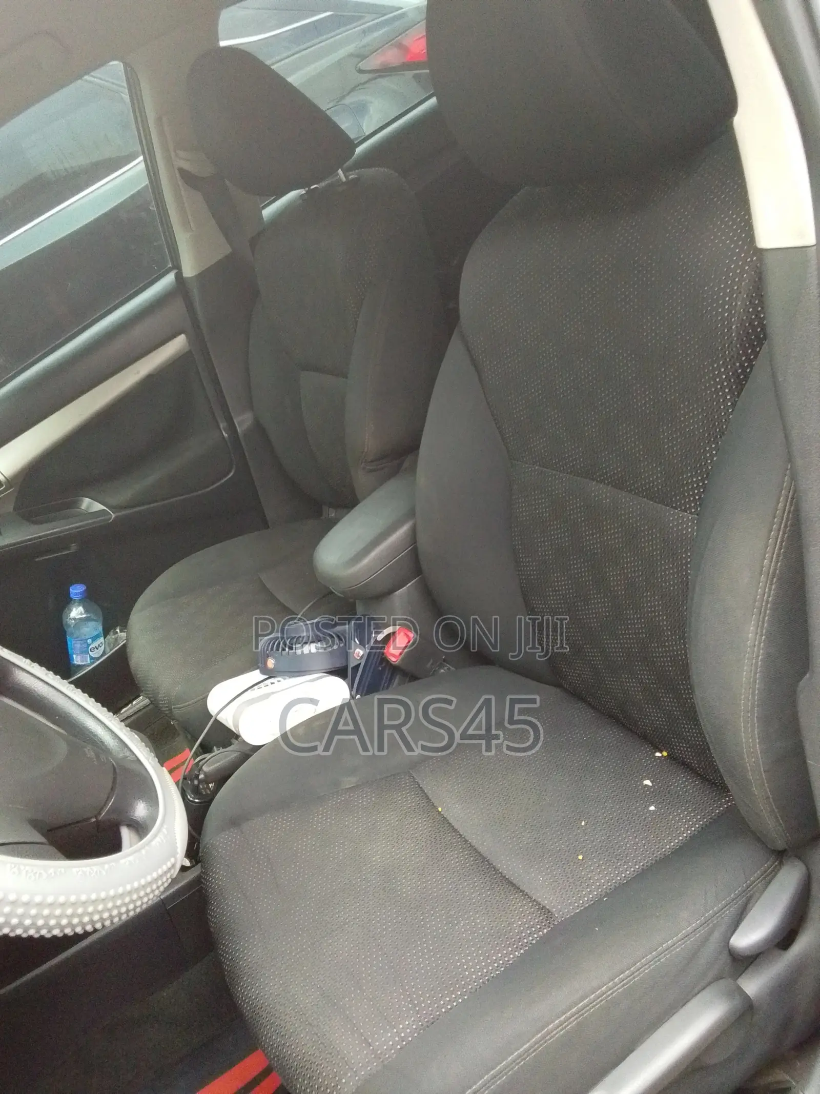 Pontiac Vibe 2010 Gray