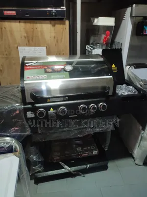 4 Burner Gas BBQ With Side Burner