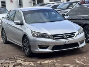 Honda Accord EX 4dr Sedan FWD (2.4L 4cyl 2A) 2013 Silver