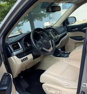 Toyota Highlander 2016