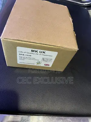 Mk Uk Table Socket With USB/Data and Hdmi